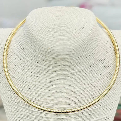 Gold Simple Serpentine Collar Necklace
