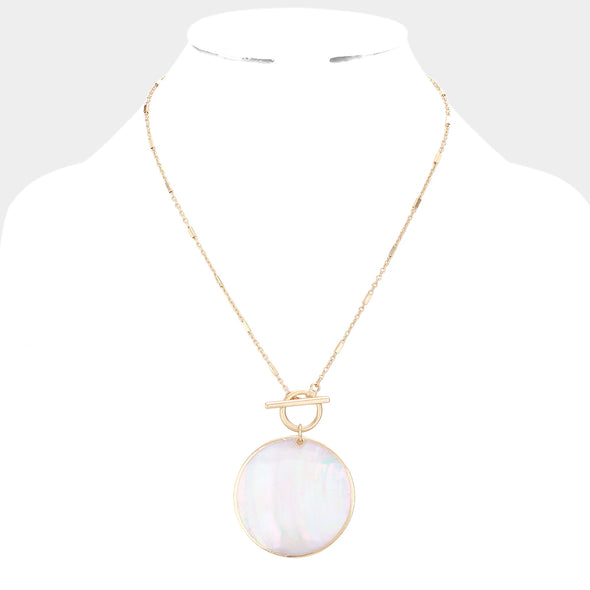 Shell Pendant Necklace