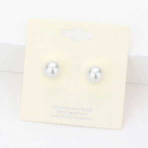 8mm Pearl stud earrings
