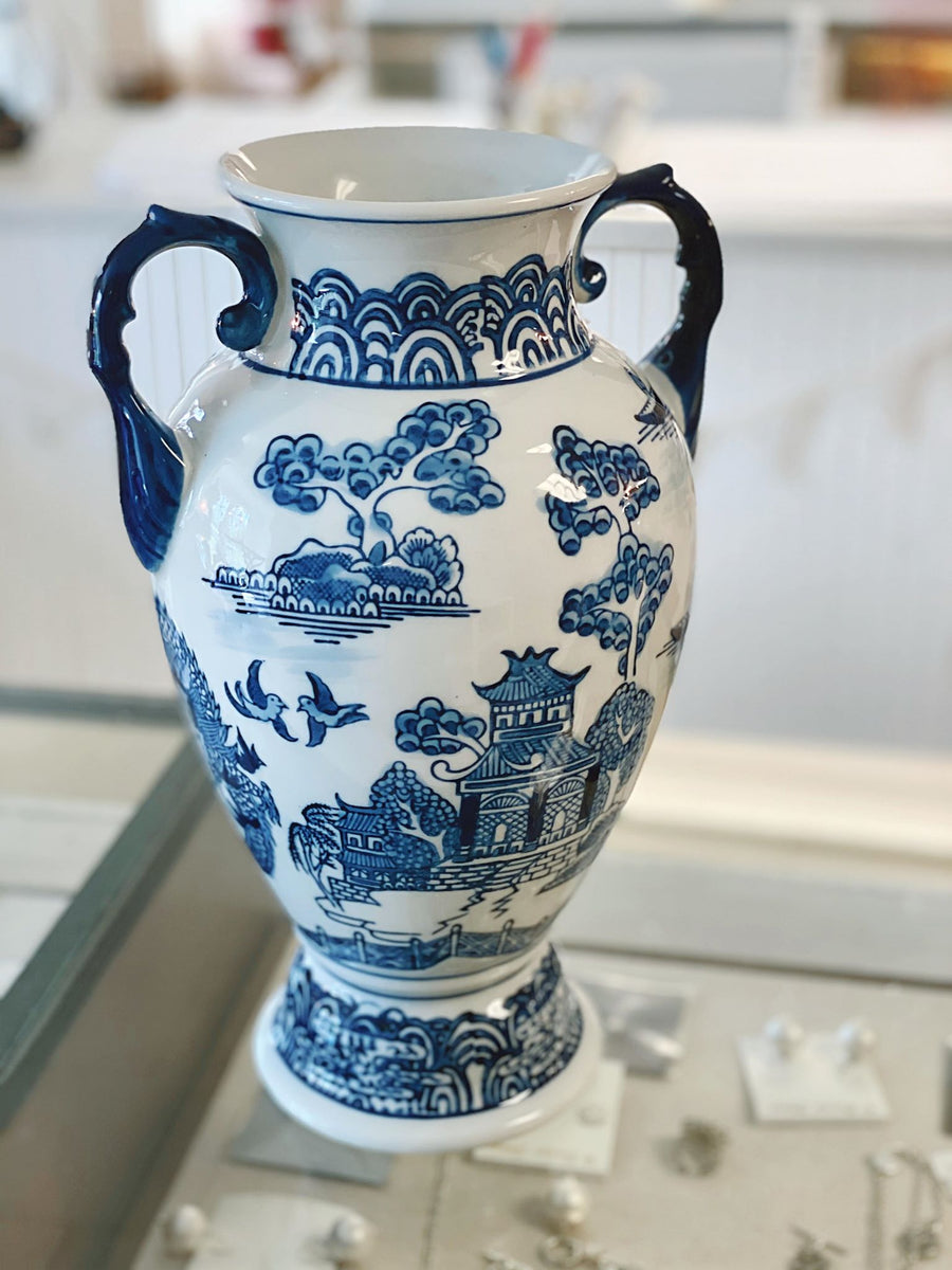 Blue Willow Vase Grace At Home Treasures