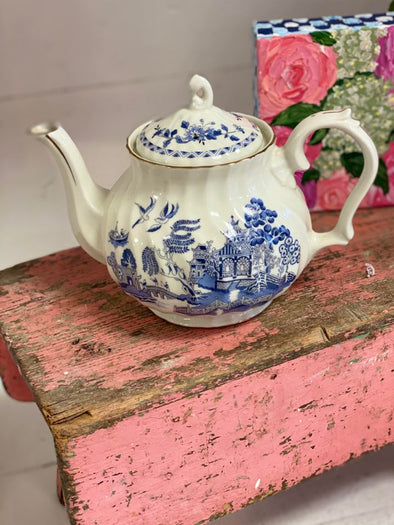 Blue Willow Teapot