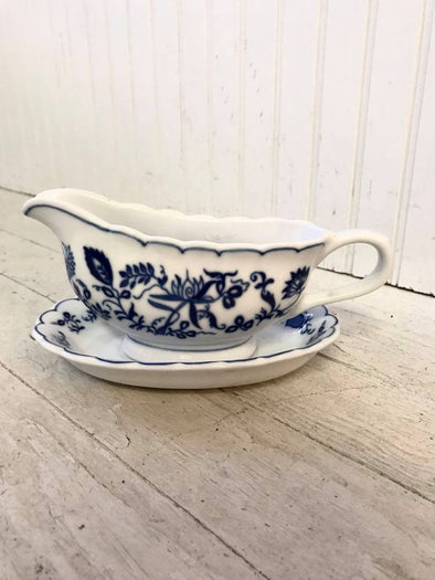 Blue Onion Gravy Boat with Saucer