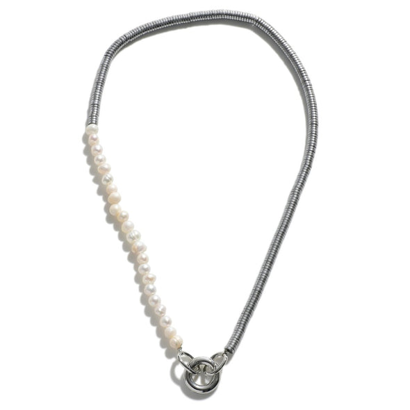 Pearl & Metal O-Ring Necklace