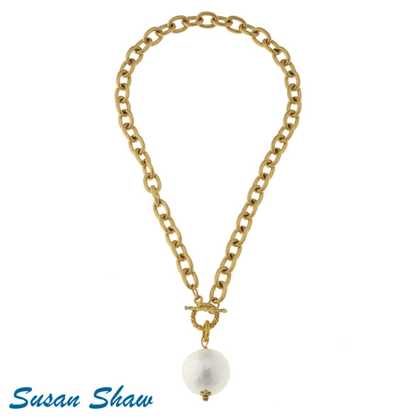 Cotton Pearl on Gold Toggle Necklace